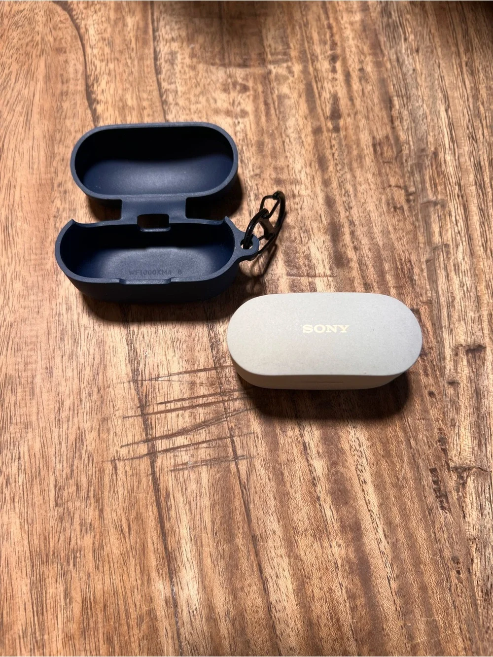 Sony WF-1000xm4 Wireless Bluetooth Earbuds plus Protective Case - Navy Blue